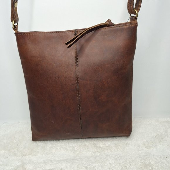 Estalon Crossbody - Picture 6 of 10